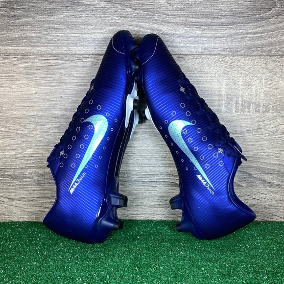 Nike Mercurial Vapor 13 Academy MDS Soccer Cleats - Picture 9 of 12